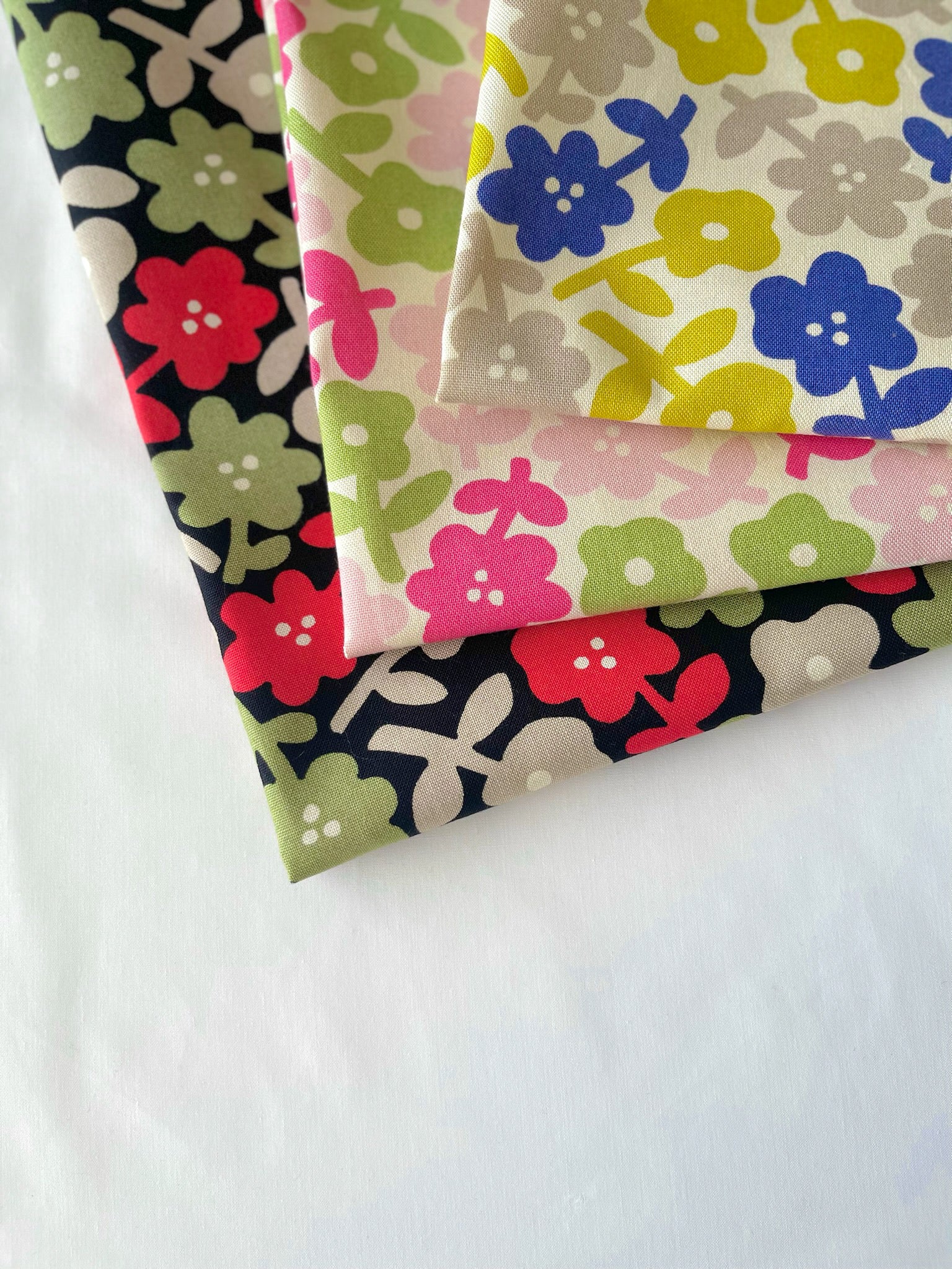 10/1 Cotton Canvas Printed Fabric - Gummy - nomura tailor