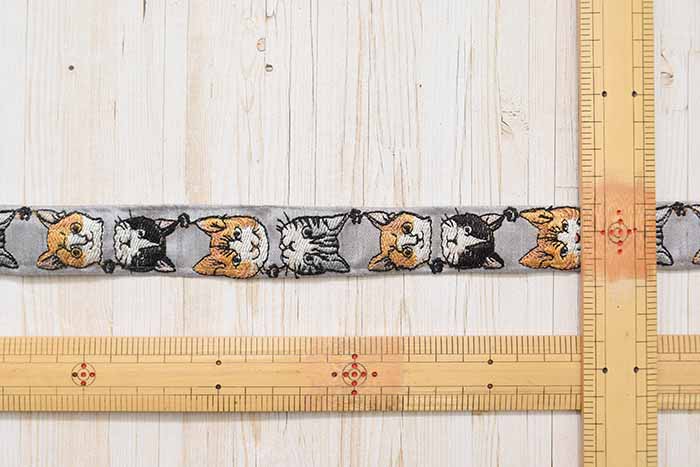 Indian embroidered ribbons - Cat - approx. 25 mm width - nomura tailor