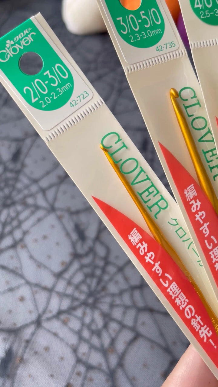 Clover Double-Ended Crochet Hook Size 4/0–6/0 - nomura tailor