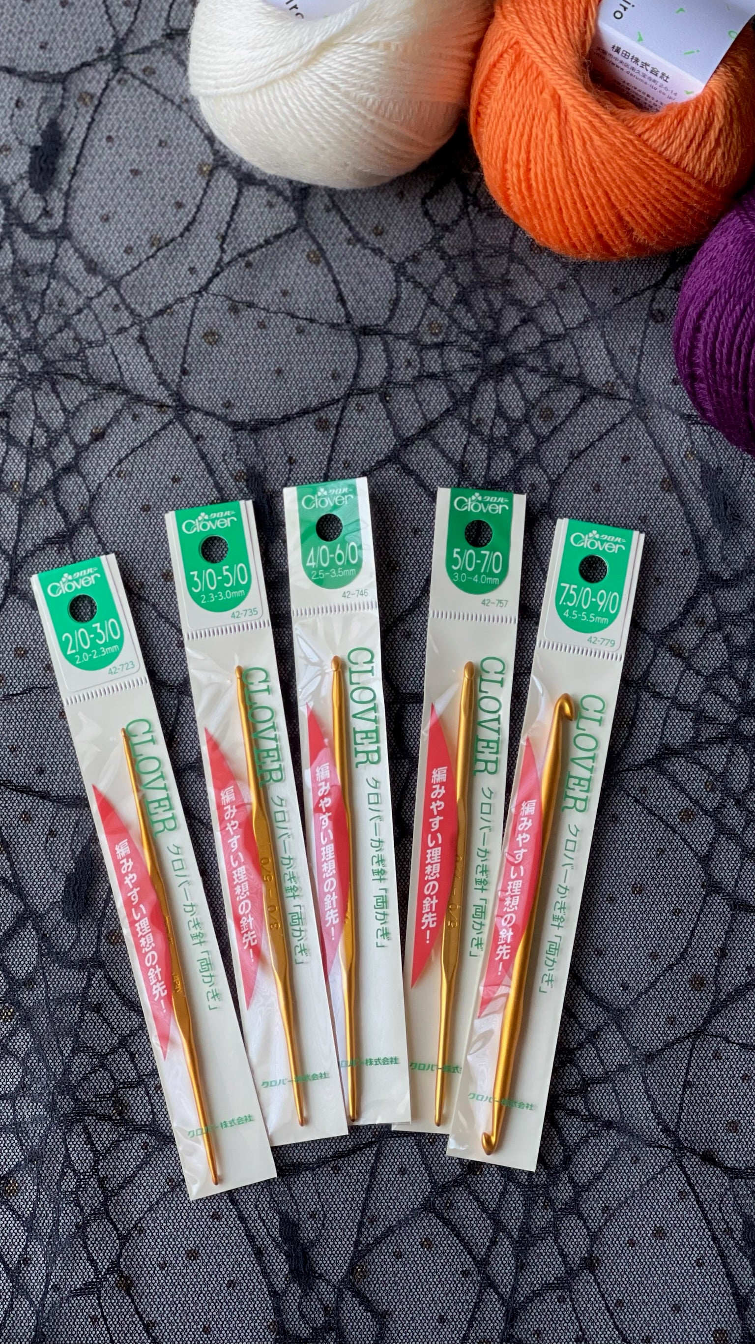 Clover Double-Ended Crochet Hook Size 4/0–6/0 - nomura tailor