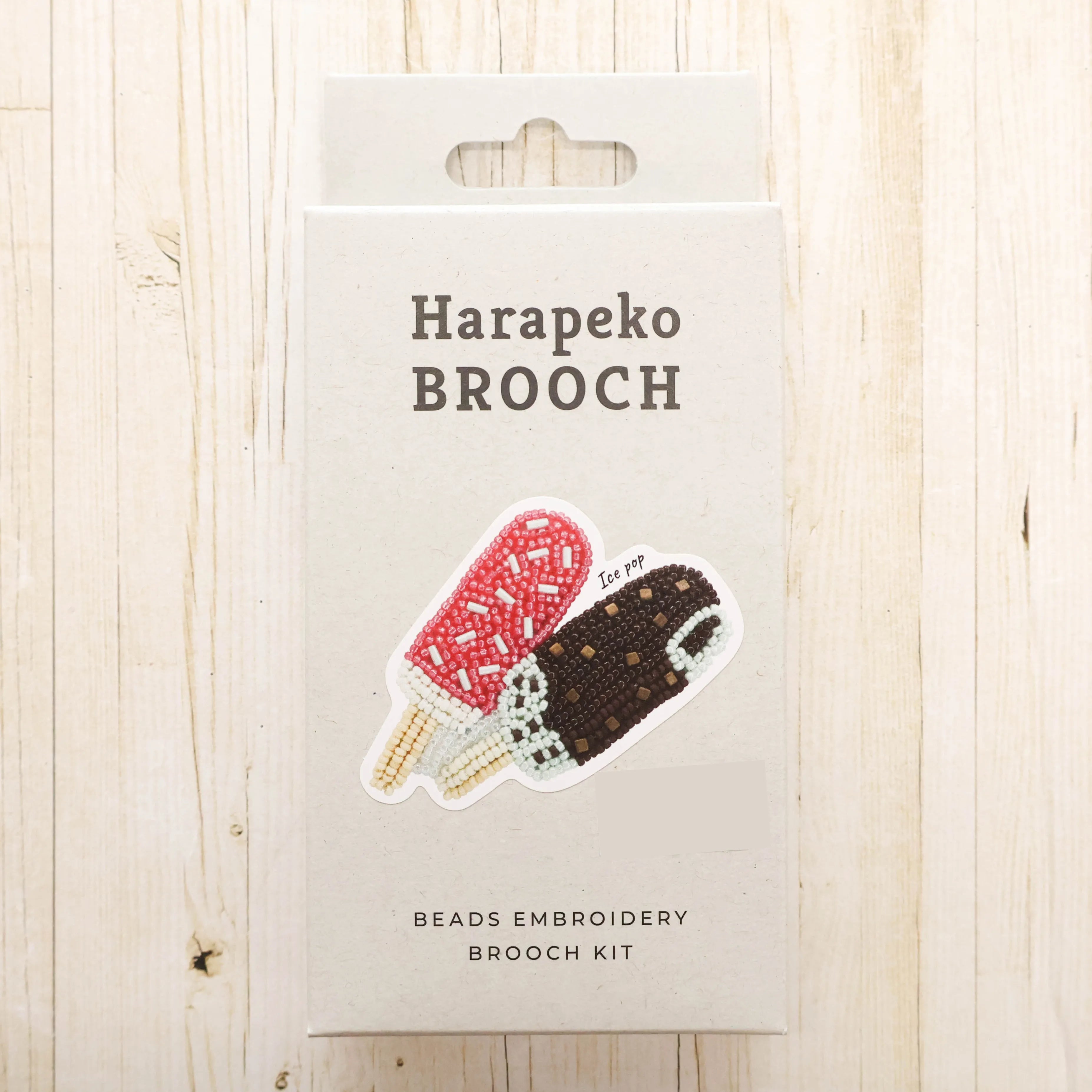 Bead Embroidery Kit Hungry Brooch - Ice Pop - nomura tailor