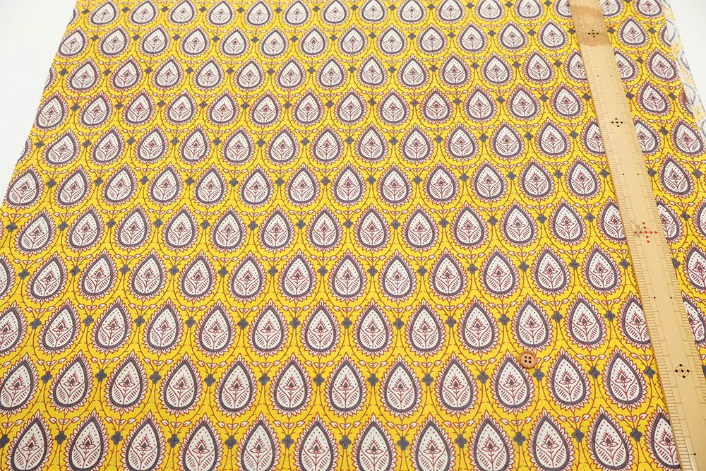 Made in India Cotton Sheeting printed Fabric - Ethnic Flower Drop - nomura tailor
