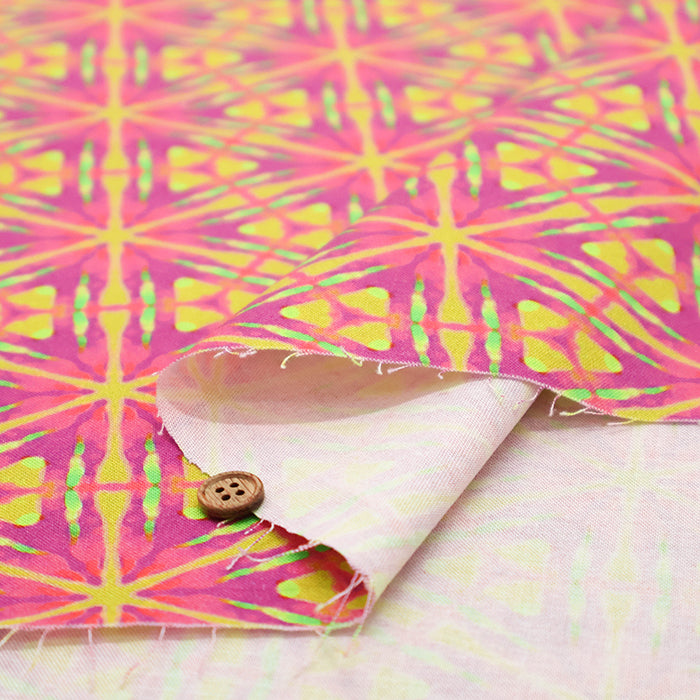 USA Cotton Printed Fabric - FREE SPIRIT Tie-dye Style Pattern - nomura tailor
