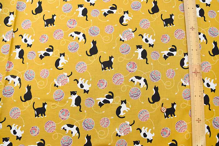 Cotton sheeting printed fabric Cat Ball - nomura tailor