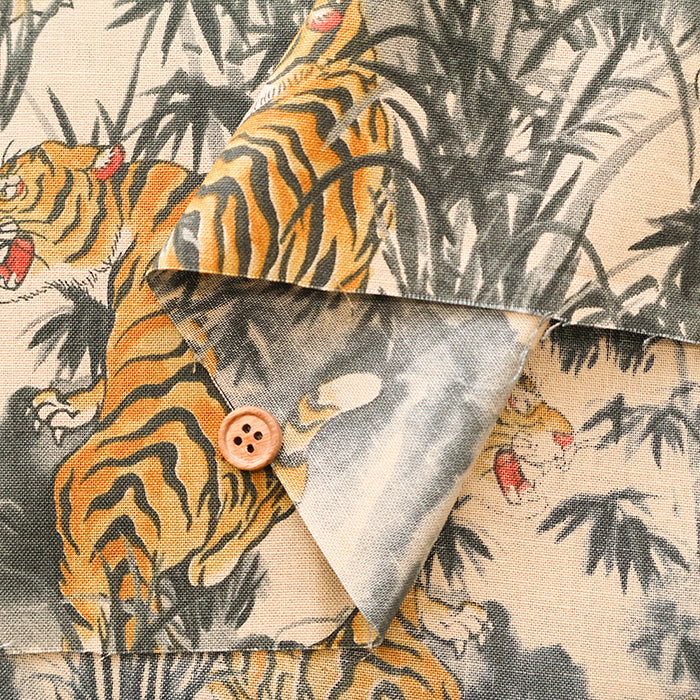 Cotton Muslin Printed Fabric - Vintage-style Tiger - nomura tailor