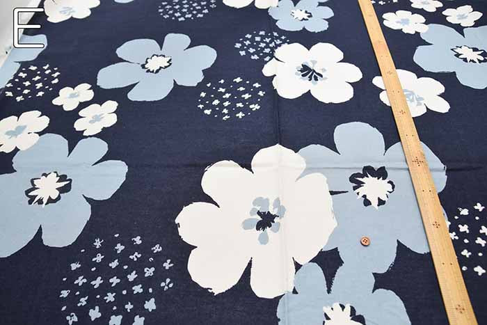 Air-tumbled C/L sheeting printed fabric Big Flower - nomura tailor