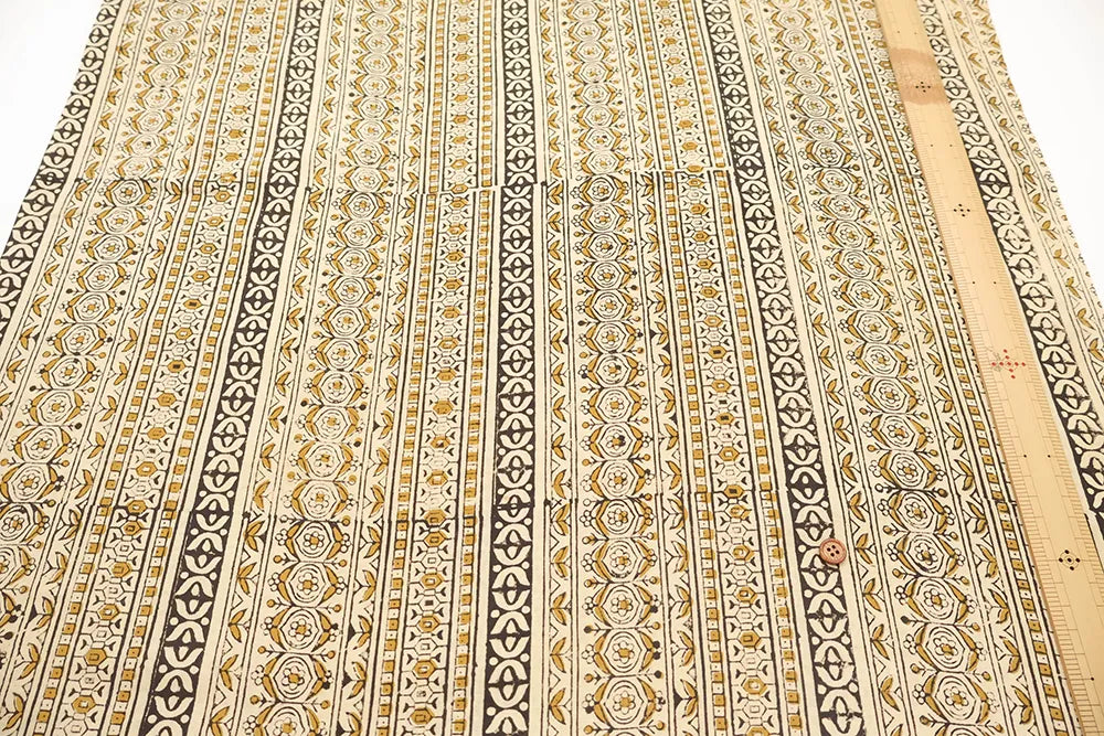 インド製 Cotton Cambric Printed Fabric エスニック ストライプ - nomura tailor