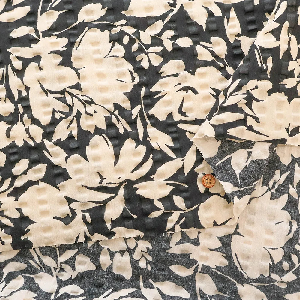Cotton 80 Lawn Ripple-printed Fabric - Silhouette Flower - nomura tailor
