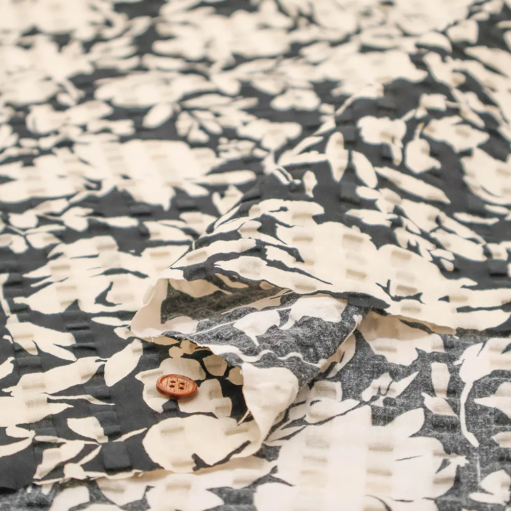 Cotton 80 Lawn Ripple-printed Fabric - Silhouette Flower - nomura tailor