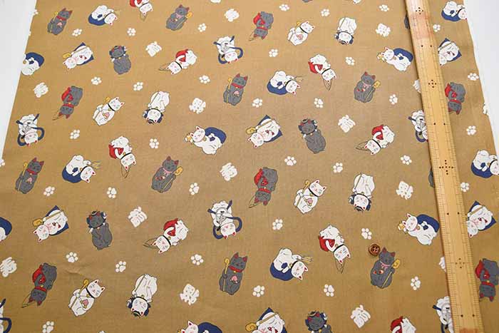 Fukuroiwa Collection cotton sheeting print fabric Maneki Neko - nomura tailor