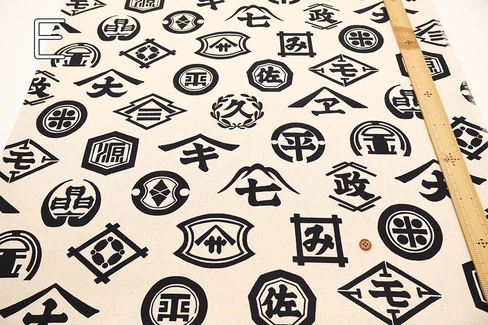 Cotton 10 Canvas Printed Fabric - Family Crest - nomura tailor