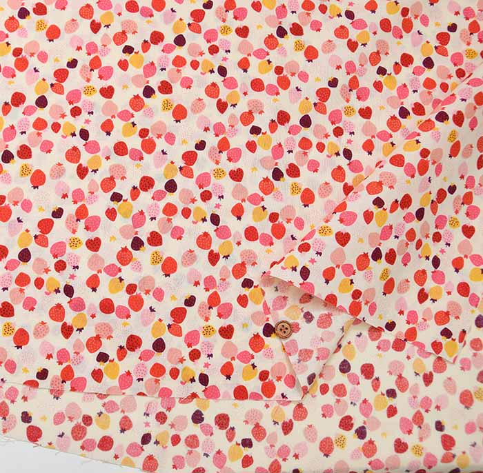 Cotton Scare print fabric Mini Strawberry - nomura tailor