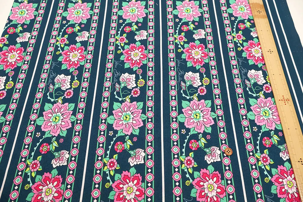 USA Cotton Sheeting Printed Fabric - Geometric Flowers - nomura tailor