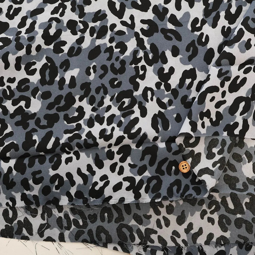Polyester Royal Twill  Printed Fabric - Animal - nomura tailor