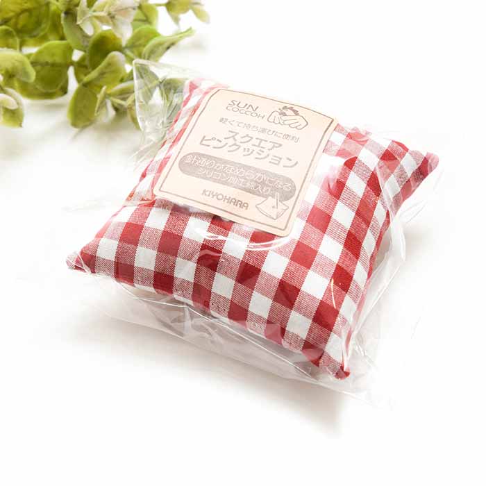 Square pink cushion - nomura tailor