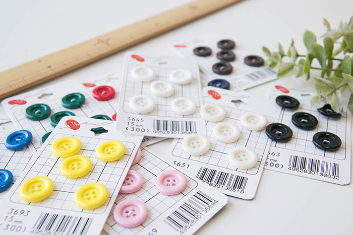 Plastic 4 holes buttons 15mm - nomura tailor