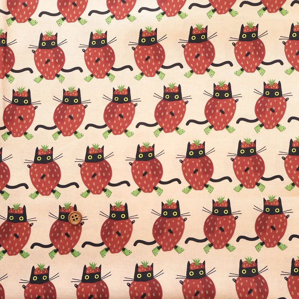 USA Cotton Printed Fabric TIMELESS TREASURE イチゴキャット - nomura tailor
