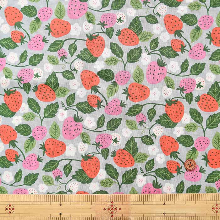 Cotton sheeting printed fabric Full of strawberries - nomura tailor